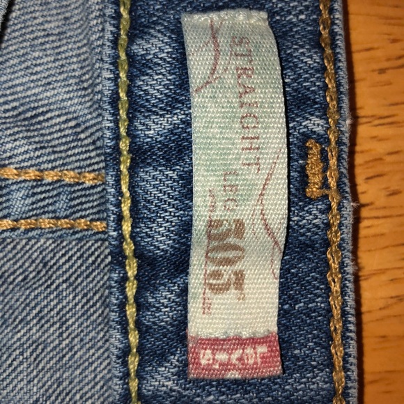 Ladies 505 LEVI Jeans - Picture 2 of 6